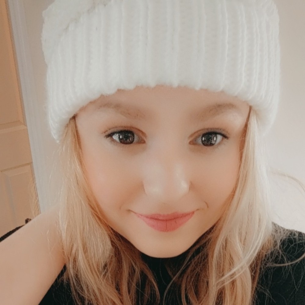 Meet your Posher, Emily